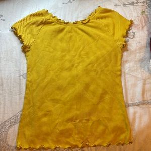 Old navy, in good shape, yellow, size 10-12 in girls, large in girls